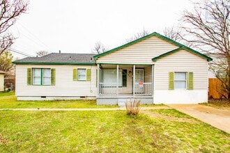 2206 NW 19th St in Lawton, OK - Foto de edificio - Building Photo