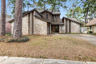 11210 Crooked Pine Dr in Cypress, TX - Building Photo