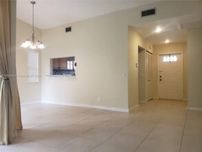 1494 Springside Dr in Weston, FL - Building Photo - Building Photo