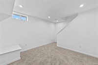 300 Newbridge Wy photo'