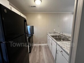 5874 Century Oaks Dr in Fayetteville, NC - Building Photo - Building Photo