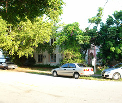 1141 SE 6th Ter Apartments