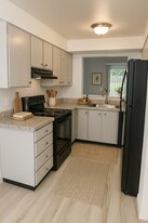 Park Apartments in McMinnville, OR - Building Photo