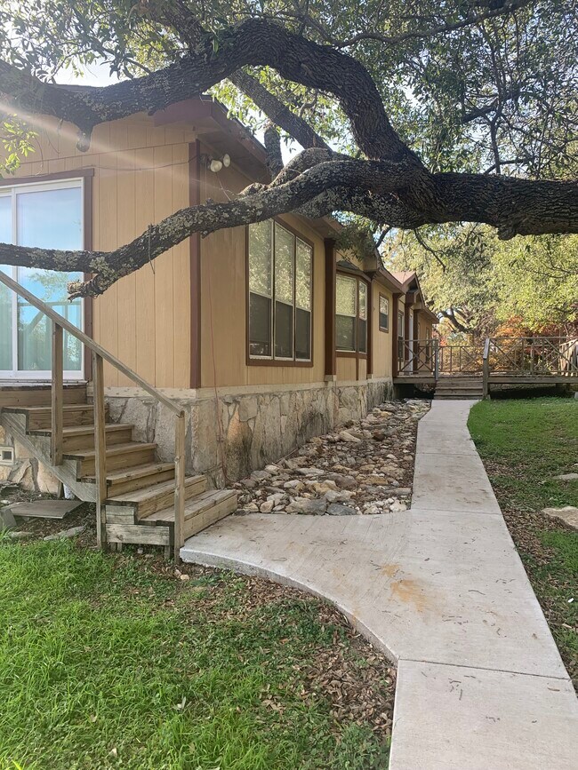 4105 Brazos Ct Rentals in Granbury, TX