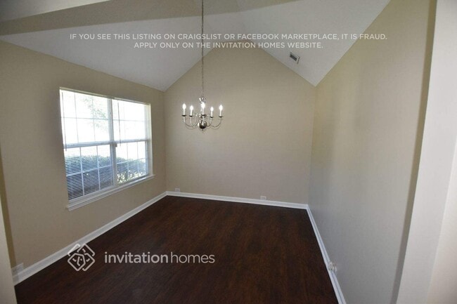 6942 Foxmoor Way in Douglasville, GA - Foto de edificio - Building Photo