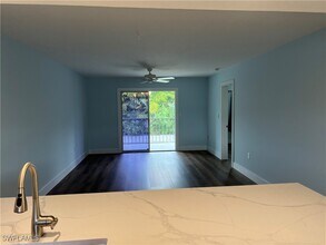 146 Cypress Way E in Naples, FL - Building Photo - Building Photo