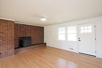 5709 St George Ave in Crozet, VA - Building Photo - Building Photo