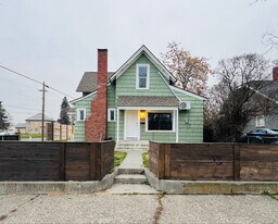 260 W Chestnut St in Walla Walla, WA - Building Photo