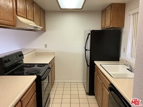 41726 Resorter Blvd in Palm Desert, CA - Building Photo - Building Photo