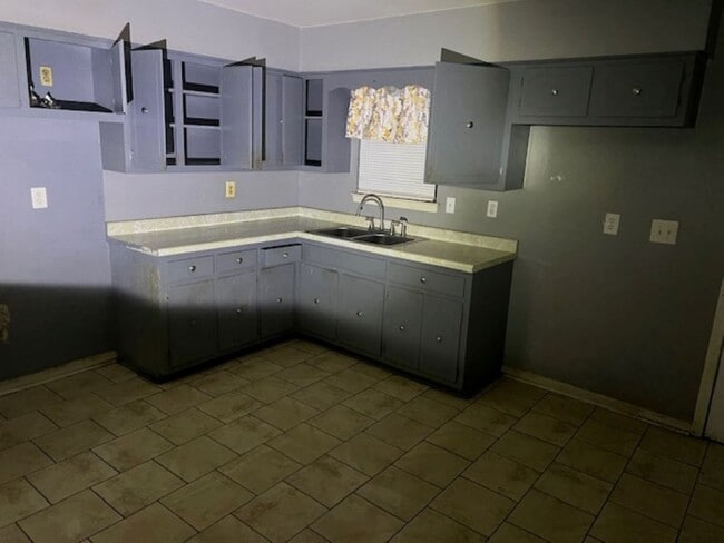 property at 4897 Southaven Rd