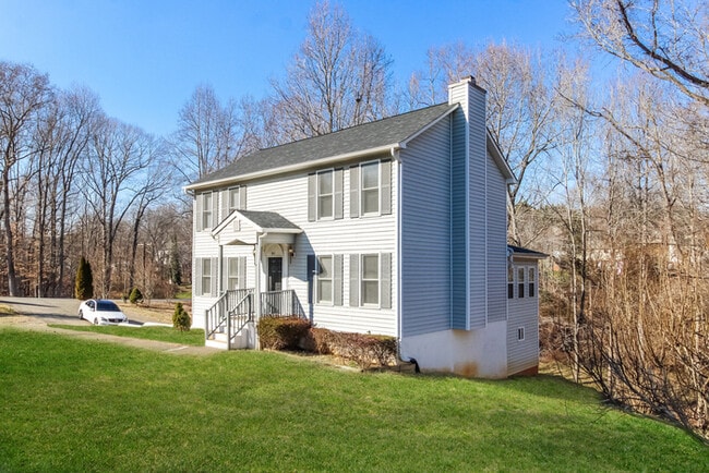 801 Fox Run Dr in Lewisville, NC - Building Photo - Building Photo