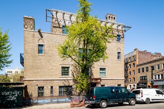 266 Brooklyn Avenue in Brooklyn, NY - Foto de edificio - Building Photo