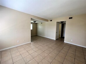 12175 3rd St E in Treasure Island, FL - Building Photo - Building Photo