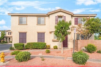 1242 La Ballena Trail in Henderson, NV - Building Photo - Building Photo