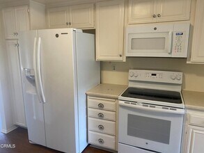 17109 Village 17 in Camarillo, CA - Building Photo - Building Photo