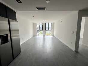 105 NE 22nd St, Unit A3 in Miami, FL - Foto de edificio - Building Photo