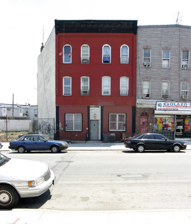 1044 Flushing Ave in Brooklyn, NY - Building Photo