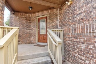 5624 Emma Thompson Way in Austin, TX - Building Photo - Building Photo