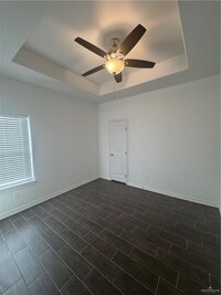 1806 Hailey Dr in San Juan, TX - Foto de edificio - Building Photo