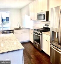 22370 Lucas Ter in Ashburn, VA - Building Photo - Building Photo