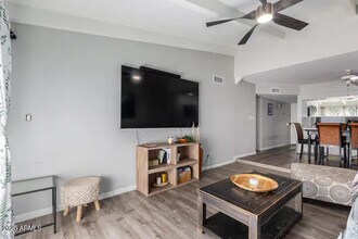 3039 N 38th St in Phoenix, AZ - Building Photo - Building Photo
