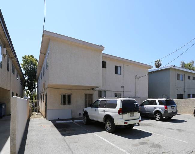 12017 Pacific Ave in Los Angeles, CA - Building Photo - Building Photo