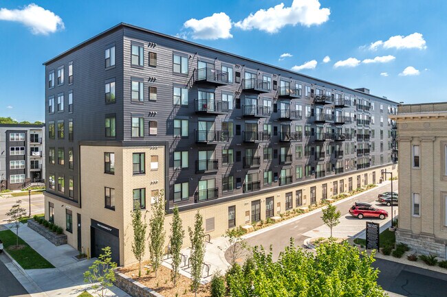 Marshall Avenue Flats in St. Paul, MN - Foto de edificio - Building Photo