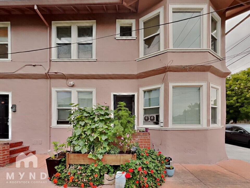 88 George St in San Jose, CA - Building Photo