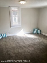 306 S Holland St in Dallas, NC - Building Photo - Building Photo