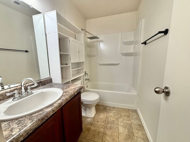 901 Telstar Loop NW in Albuquerque, NM - Building Photo - Building Photo