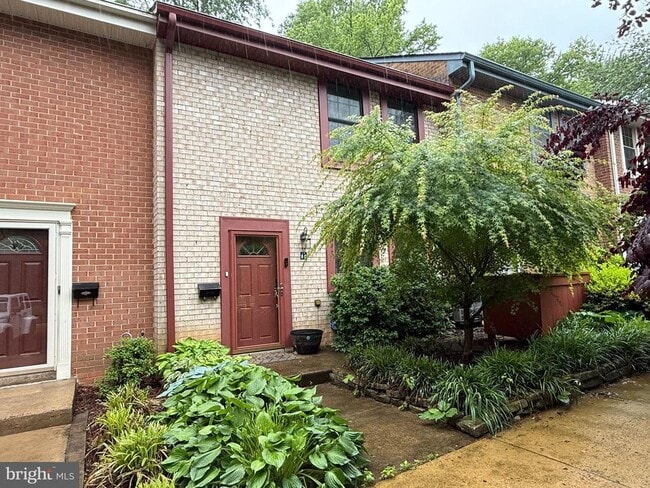 property at 2080 Golf Course Dr