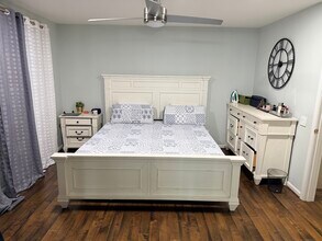 12384 Brown Fox Way in Reston, VA - Building Photo - Building Photo