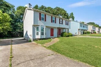 3606 Hopkins Ct in Powder Springs, GA - Building Photo - Building Photo