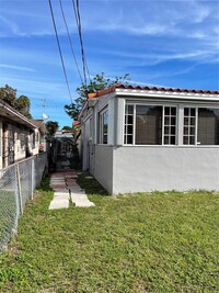 135 NW 34th Ave in Miami, FL - Building Photo - Building Photo