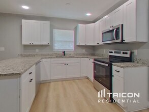 1601 Carlos Ave in Clearwater, FL - Building Photo - Building Photo