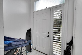 1002 NW 105th Way in Plantation, FL - Building Photo - Building Photo