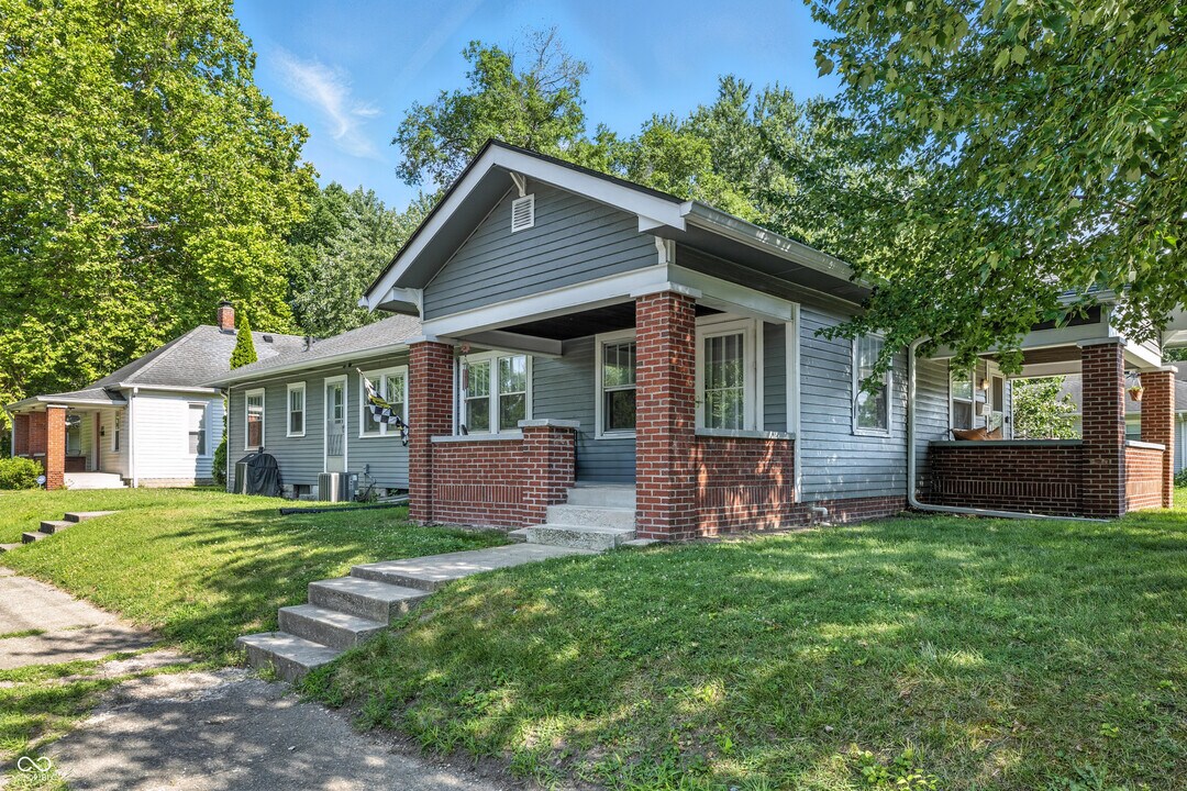 903 E 51st St in Indianapolis, IN - Building Photo