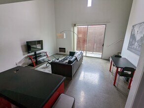 948 G St, Unit 20 in San Diego, CA - Building Photo - Building Photo