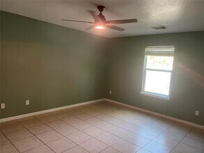 9821 Rhea Ct in Conroe, TX - Building Photo - Building Photo