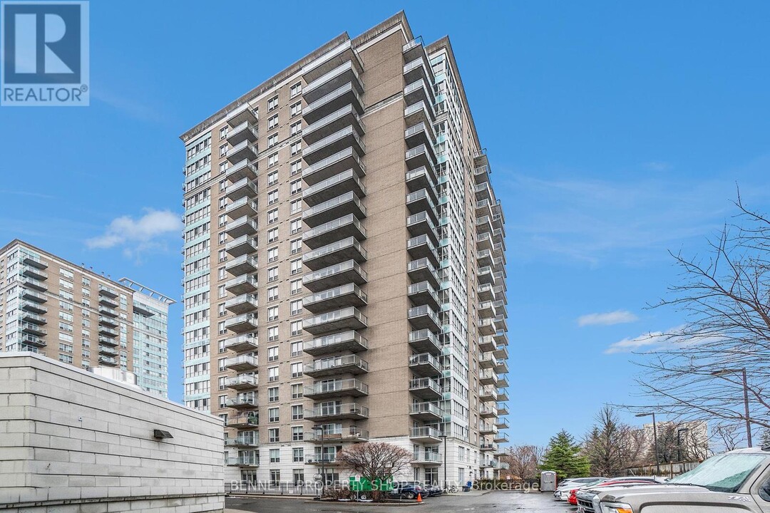 70-1270 Landry St in Ottawa, ON - Building Photo