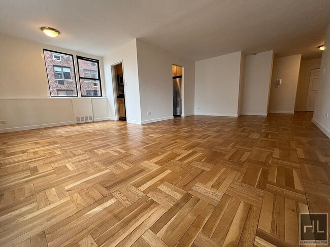East 79th Street, Unit 8W in New York, NY - Building Photo - Building Photo