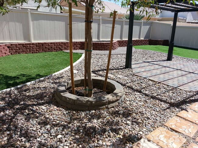 3936 Red Trumpet Ct in North Las Vegas, NV - Foto de edificio - Building Photo