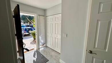 7940 Los Robles Ct in Jacksonville, FL - Building Photo - Building Photo