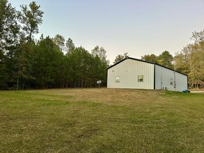 1150 Gray Horse Rd in Greensboro, GA - Building Photo - Building Photo