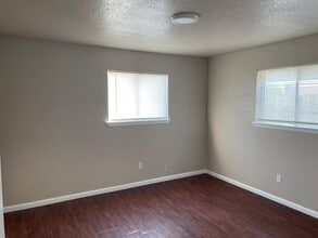 1113 Primrose Ave in McAllen, TX - Building Photo - Building Photo
