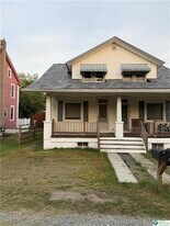 11A Eshbach Ln in Bechtelsville, PA - Building Photo