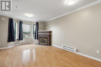 6963-6963 Victoria Dr in Vancouver, BC - Building Photo - Building Photo