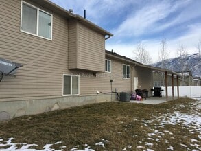 302 W 3300 S in Nibley, UT - Building Photo - Building Photo