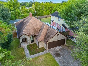 5102 E Pagewick Dr in Houston, TX - Building Photo - Building Photo