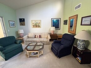 1519 Pelican Point Dr, Unit BA 289 in Sarasota, FL - Building Photo - Building Photo